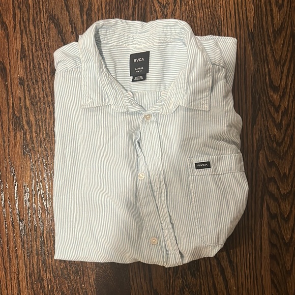 RVCA button down - Picture 2 of 2